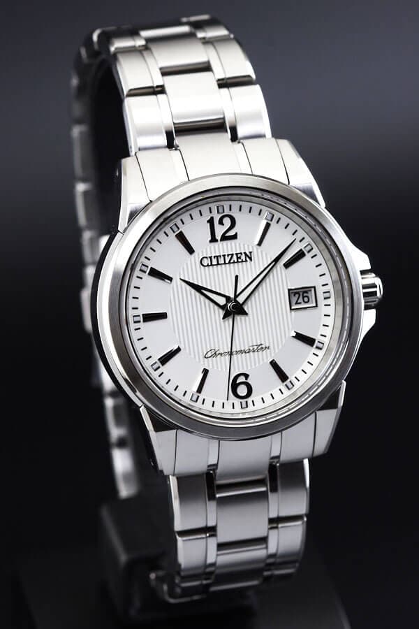 citizen chronomaster red