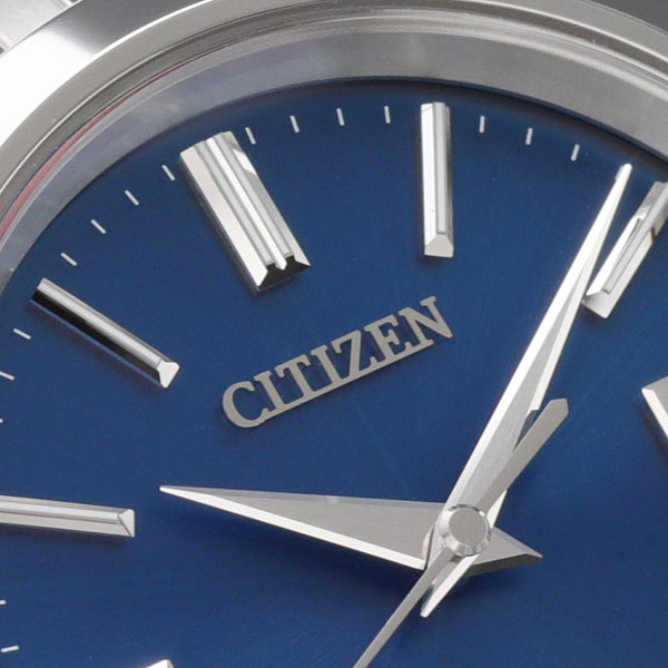 AQ4100-57L：ダイヤルの写真