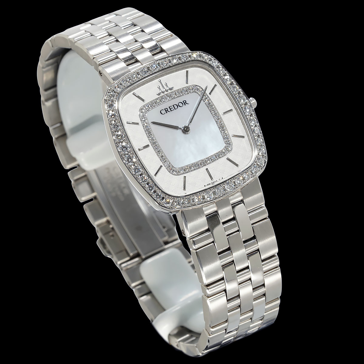 クレドール ジュリ GBAT945の左側