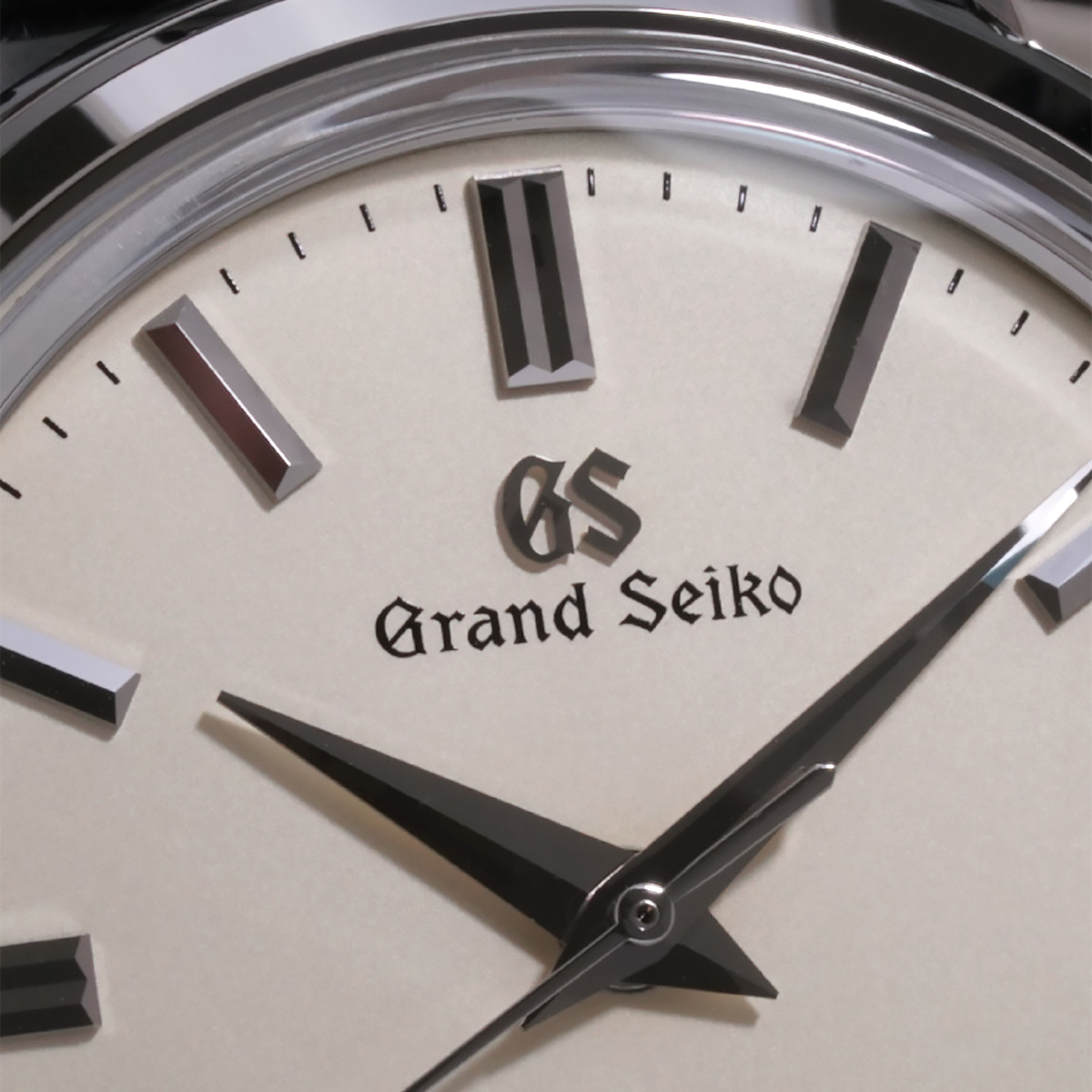 グランドセイコー SBGW301 手巻き メンズ腕時計 アイボリーダイヤルのクローズアップ