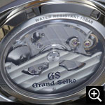 グランドセイコー SBGA125 スプリングドライブ メンズ腕時計のシースルーバック