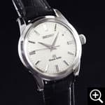 SBGW031 グランドセイコー 手巻き メンズ腕時計の左斜めからのアングル