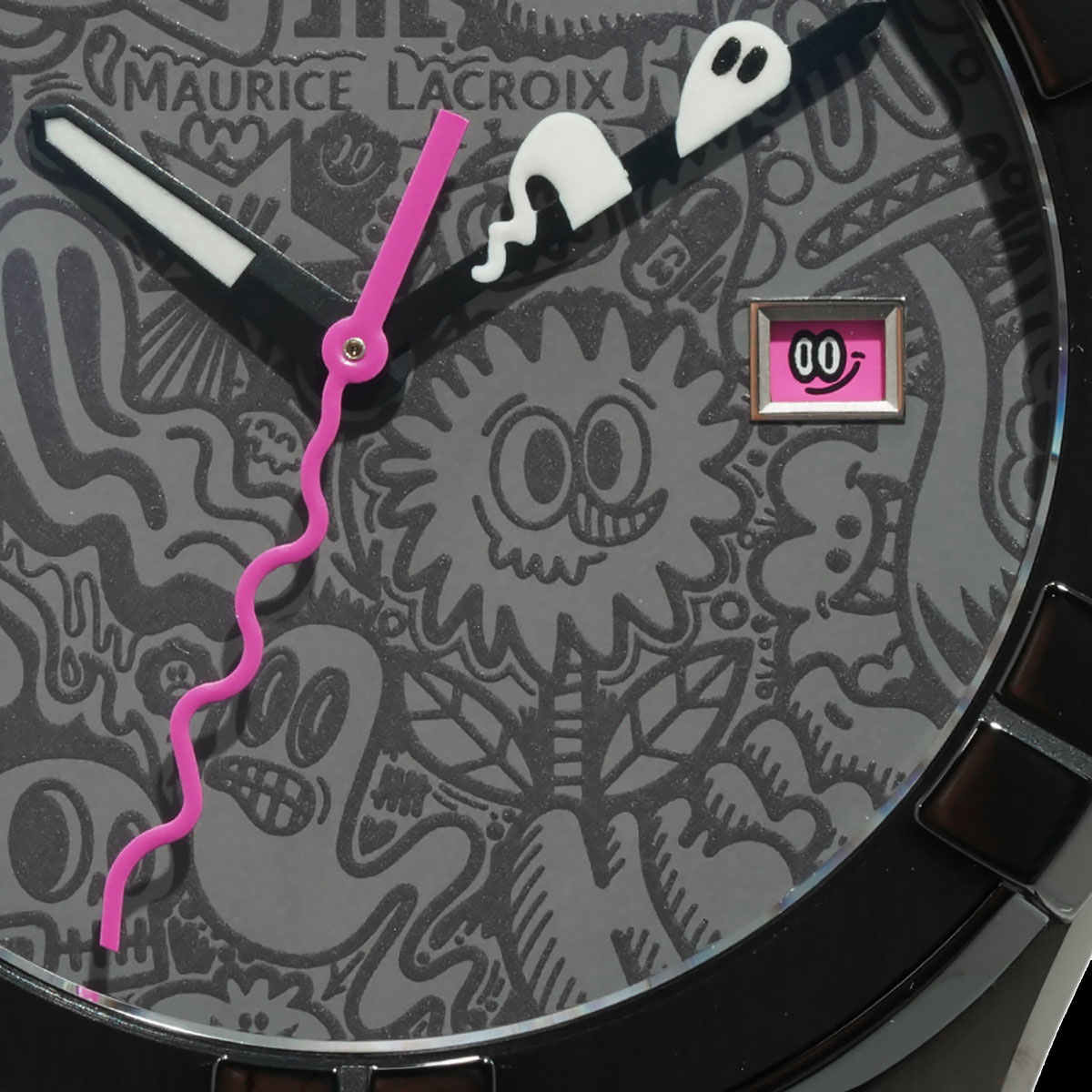 モーリスラクロア アイコン クオーツ AI1108-PVL20-090-2 Wottoデザインパターン ダイヤル右下部クローズアップ