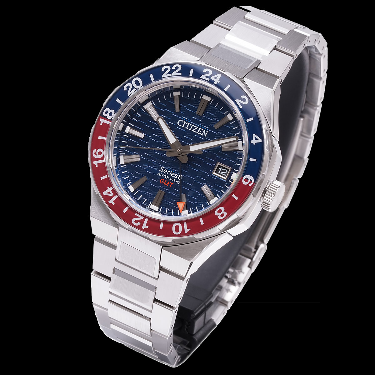 シチズン シリーズエイト NB6030-59L 斜め右下からのアングル